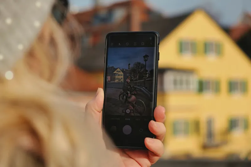 More Megapixels, Messier Edits: The Surprising Reason Your New Phone Makes Skin Retouching Harder